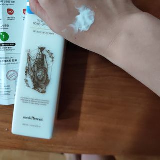 (Mẫu mới) Sữa tắm truyền trắng Medifferent in shower tone up cream