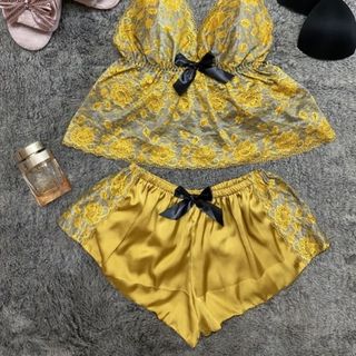 Đồ ngủ sexy