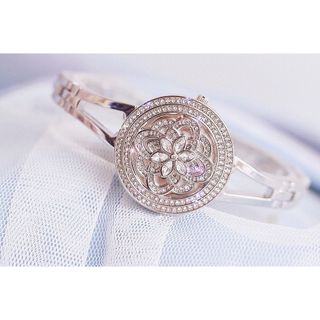 Đồng hồ Bee Sister lắc tay