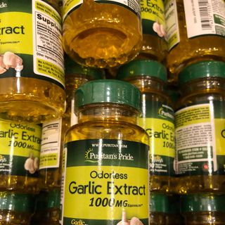 Viên uống dầu tỏi Puritan's Pride Garlic Oil 1000 mg - Viên uống chiết xuất tinh dầu tỏi tươi