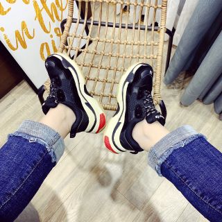 Giay bata đế thô cá tính và có