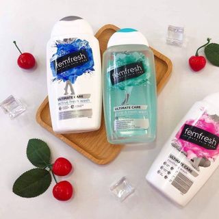 Dung Dịch Vệ Sinh Phụ Nữ FEMFRESH 250ml