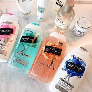 Dung Dịch Vệ Sinh Phụ Nữ FEMFRESH 250ml