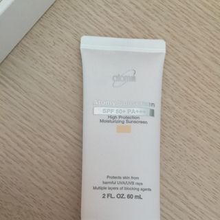 Chống nắng atomy