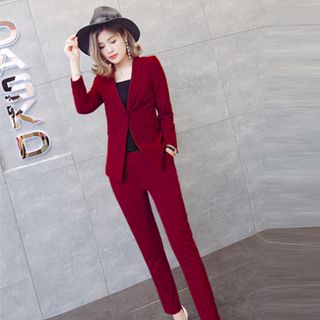 Bộ Vest Đỏ Đô Công Sở Thời Thượng Kèm Áo Thun Hai Dây