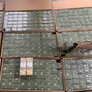 kem body oliu không bết rít mịn trắng da sau lần sử dụng đầu tiên nguyên liệu từ trái oliu nên da sẽ đẹp nà