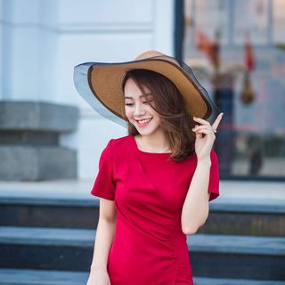 Đầm vạt chéo đỏ và hồng