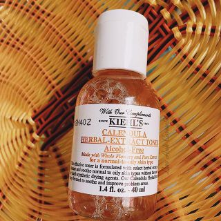 Nước Hoa Hồng Kiehl’s Calendula Herbal Extract Toner 40ml