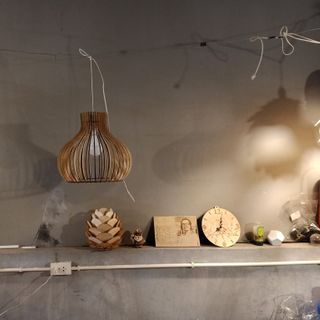 Đèn gỗ dáng bu gà