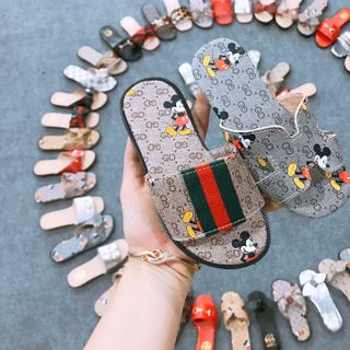Dép trẻ em