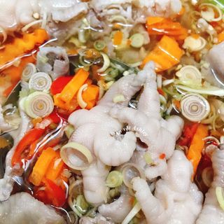 CHÂN GÀ RÚT XƯƠNG NGÂM CHUA CAY
