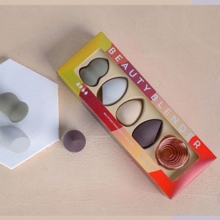 Bộ mút trang điểm