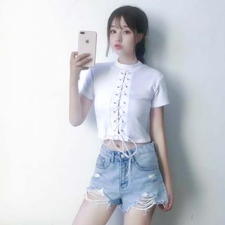 áo thun crop top đan dây Mã: AX3691 - TRẮNG
