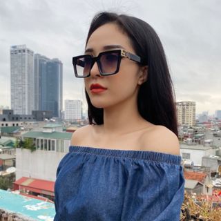 Jumpsuit trễ vai tay lửng bo gấu quần, tay
