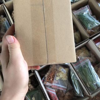 TUYẾT YẾNDƯỠNG NHAN - 99K 1 SÉT nâu được 12-15 chai 330ml- SỈ 10 SÉT GIÁ YÊU THƯƠNG