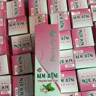 Kem dưỡng trắng da beverly dạng chai