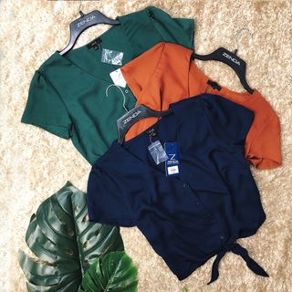 Áo cổ V buộc nơ