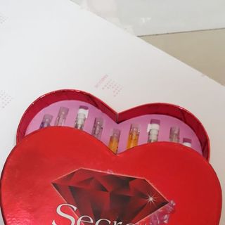 SET NƯỚC HOA MINI 15 MÙI HỘP TRÁI TIM- Secret love giá sỉ