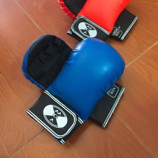 Găng karate MA Sport mút đúc cao su