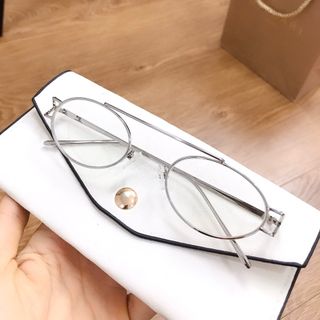 KÍNH THỜI TRANG 8922