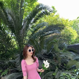 Đầm chữ A tay lỡ cổ vuông