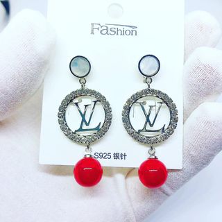 Khuyên Tai Cao Cấp