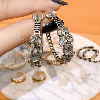 Khuyên Tai Cao Cấp