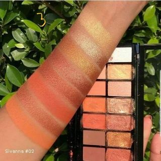 Bảng Phấn Mắt Makeup Studio 20 Ô Sivanna Iconic Image Palette HF382