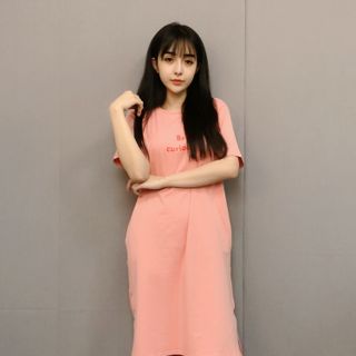 đầm suông xẻ tà