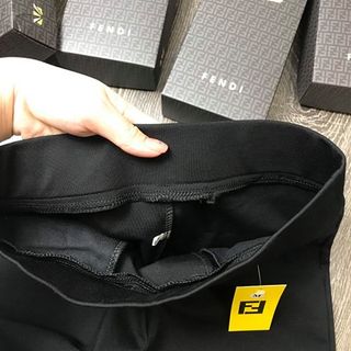 QUẦN LEGGING FENDY