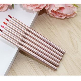 Chì kẻ viền môi lip