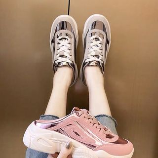 Dép sục bata ca tình