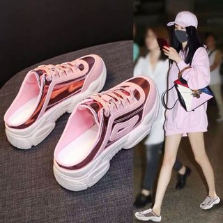 Dép sục bata ca tình