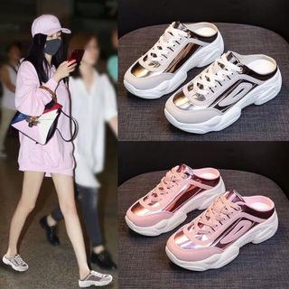 Dép sục bata ca tình