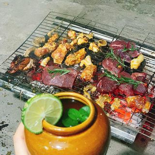Lu uống bia bằng gốm