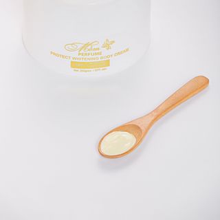 KEM BODY MỀM NƯỚC HOA 2O2O