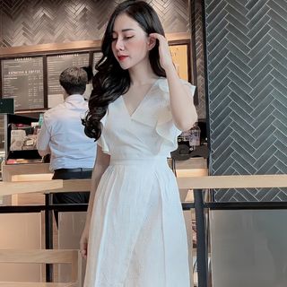 ĐẦM CỔ TIM THIẾT KẾ TAY BÈO THANH LỊCH