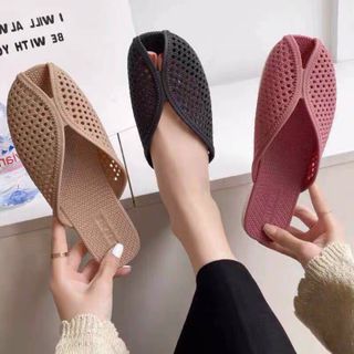 Dép sục he mũi