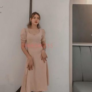 Đầm Cổ Vuông TimTay Bồng Dáng Xòe Chân váy xẻ
