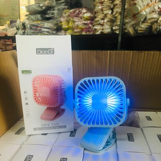 Quạt mini để bàn