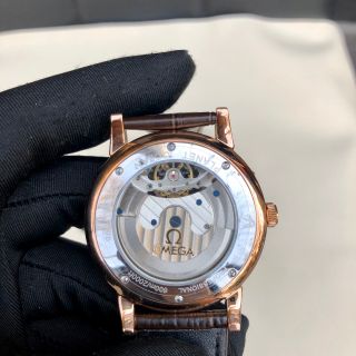 Đồng hồ Omega Sun&Moon vỏ vàng cao cấp