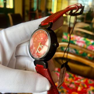 Đồng hồ nữ L.V mặt số đỏ cao cấp