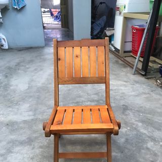 Ghế xếp gỗ ngồi cao 32cm, tựa 64cm