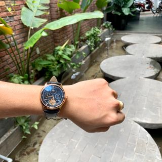Đồng hồ nam Vancheron vỏ vàng mặt đen