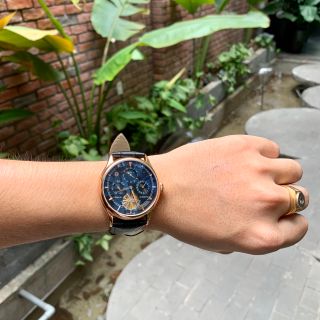 Đồng hồ nam Vancheron vỏ vàng mặt đen