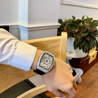 Đồng hồ Franck Muller Vanguard kim cương trắng