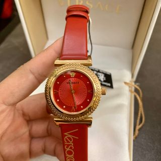 Đồng hồ nữ Versaces vỏ vàng mặt đỏ cao cấp giá sỉ