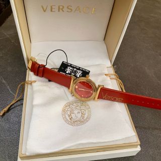 Đồng hồ nữ Versaces vỏ vàng mặt đỏ cao cấp