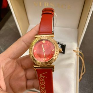 Đồng hồ nữ Versaces vỏ vàng mặt đỏ cao cấp