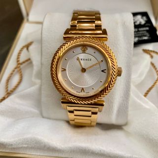 Đồng hồ nữ Versaces vỏ vàng mặt trắng dây kim loại giá sỉ
